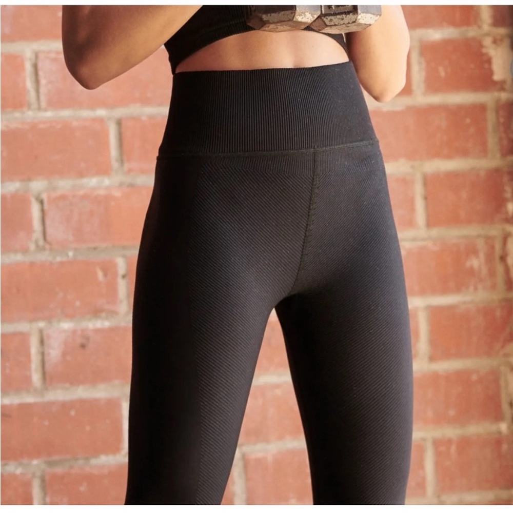 Free People Movement Free Throw Leggings in Solid Black Size XS NWT - Picture 5 of 5